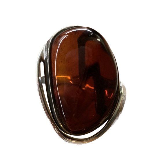 Amber and Sterling Silver Ring - Picture 4 of 4